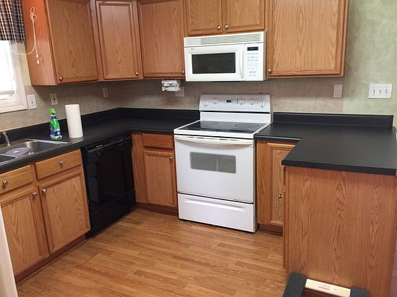 4th image of 731 Robin Dr SE