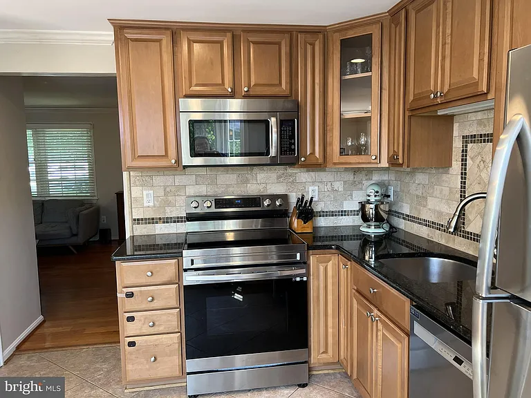 9015 Piney Grove Dr — Photo 20