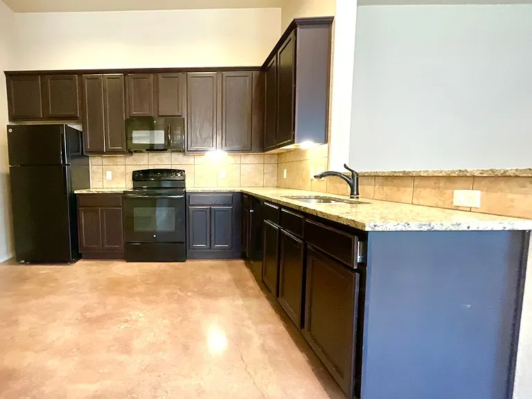 2575 Pahmeyer Rd — Photo 11