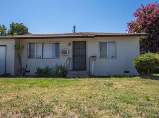 946 5th St, Livingston, CA