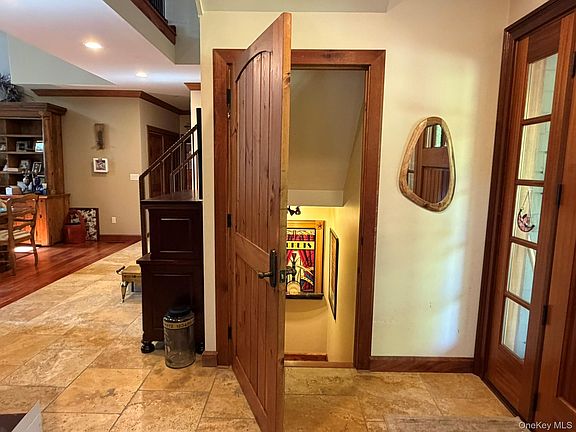 5th image of 5 Cortlandt Manor Road