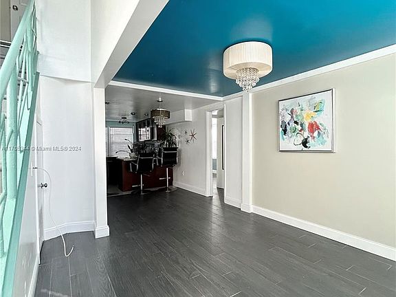 2nd image of 6865 Bay Dr APT 8