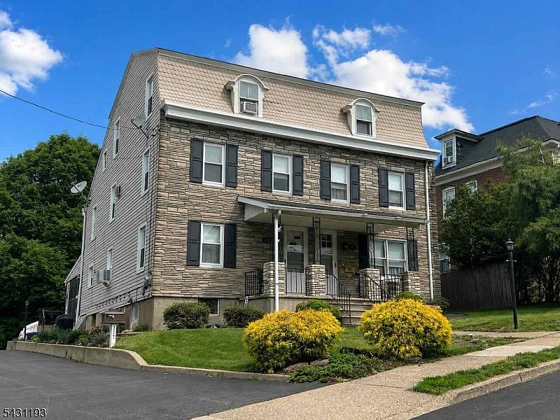 1st image of 319 Center St #2