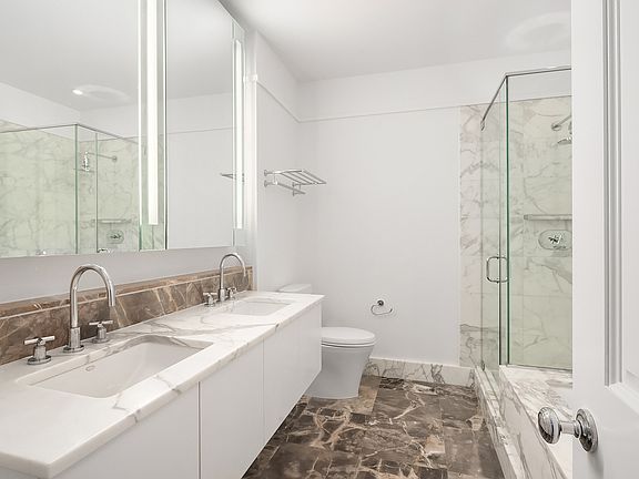 5th image of 25 Columbus Cir #56F