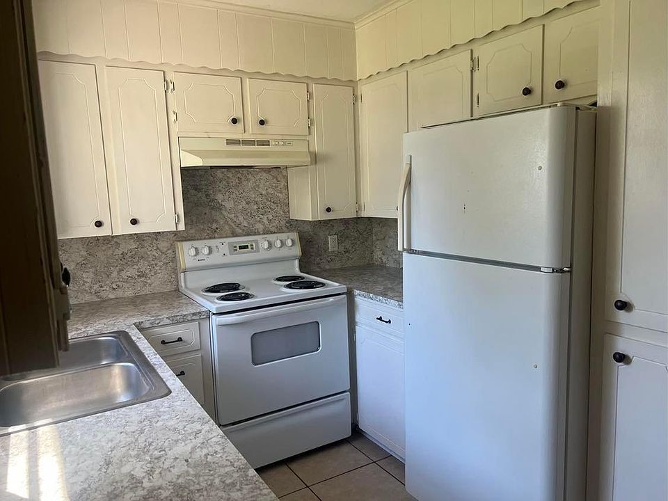 Refrigerator included