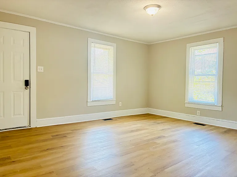3362 York Hwy — Photo 5