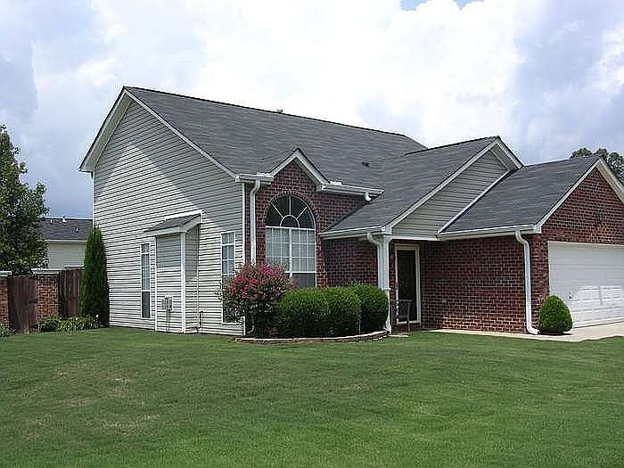 2nd image of 8127 S Oak Ct