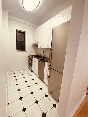 Rented by Metropolis Real Estate of Manhattan | media 5