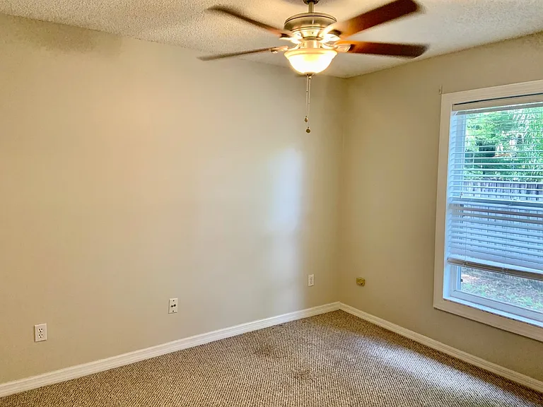 544 Tall Oaks Ter — Photo 17