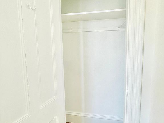 M. Closet 1