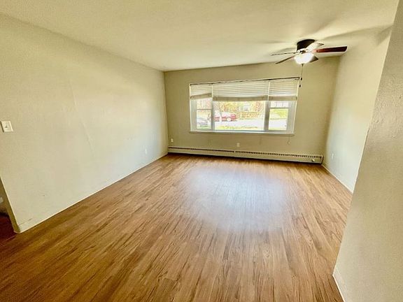 4th image of 2040 Saunders Ave APT 302