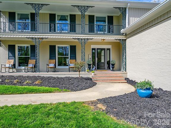4th image of 605 Burrage Rd NE