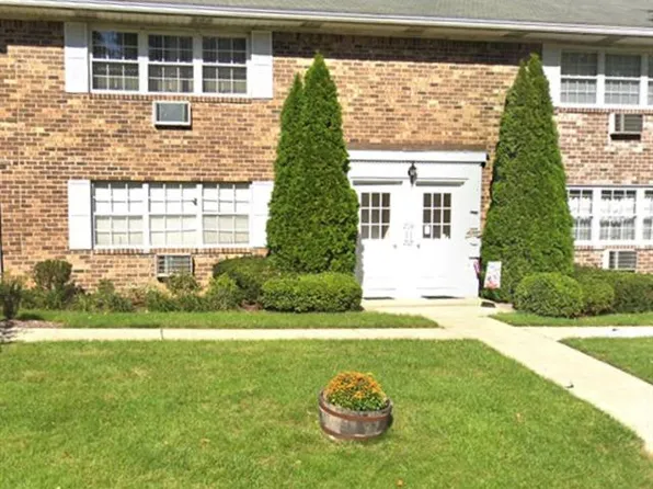 32 Ferncroft, Ramsey, NJ 07446