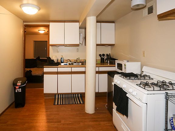3rd image of 1023 W Grace St #G
