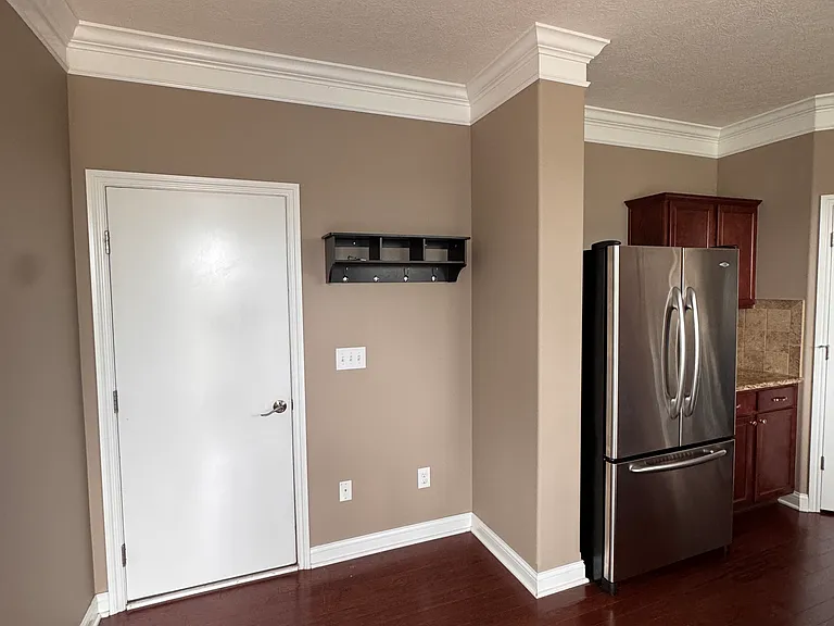 6025 Carrbridge Dr — Photo 7