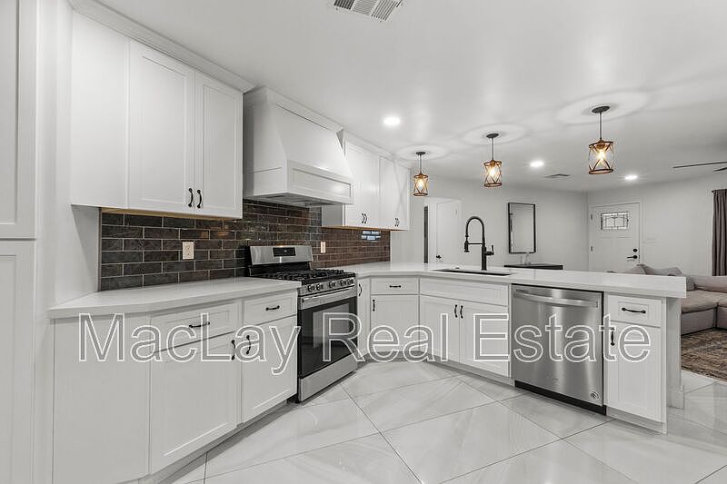 3938 E Cheery Lynn Rd, Phoenix, AZ 85018 | Zillow