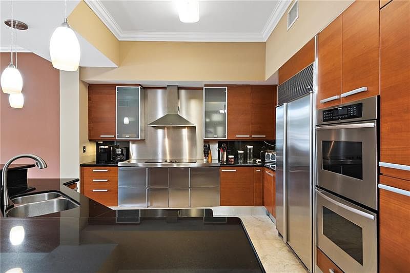 1st image of 701 SE 21st Ave APT 104