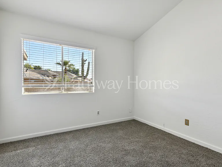 7704 W San Juan Ave — Photo 13