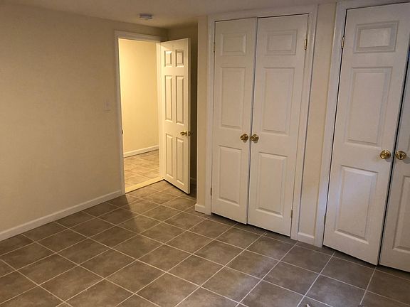 5th image of 914 16th St #A