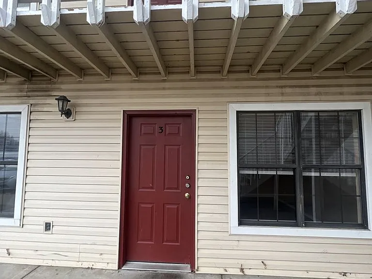 1001 S Saint Louis Ave — Photo 1