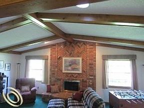 5th image of 21600 Parkwood Ln