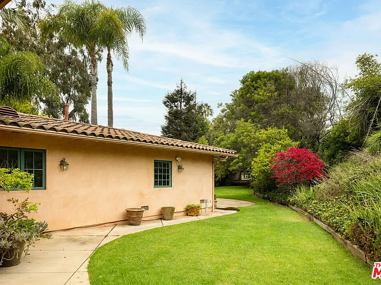 16820 W Sunset Blvd — Photo 41