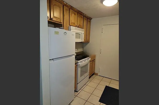4 Post Oak Ln #15 — Photo 14