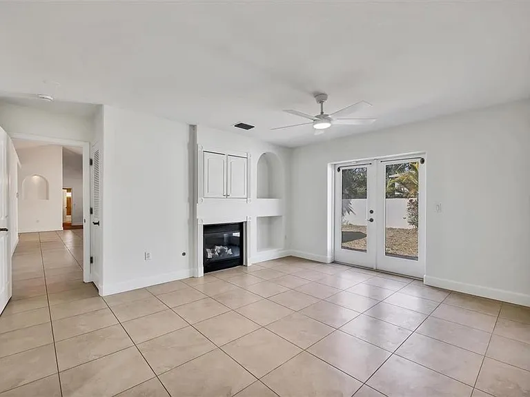 1792 Floyd St — Photo 16