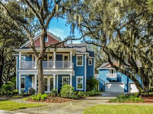 13925 Lake Fishhawk Dr, Lithia, FL 33547
