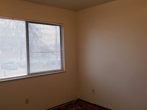 5th image of 1190 Kenwood Ave APT 5