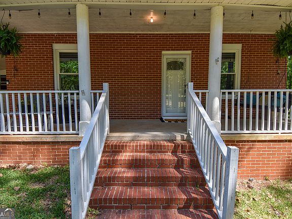 4th image of 212 Harp Rd