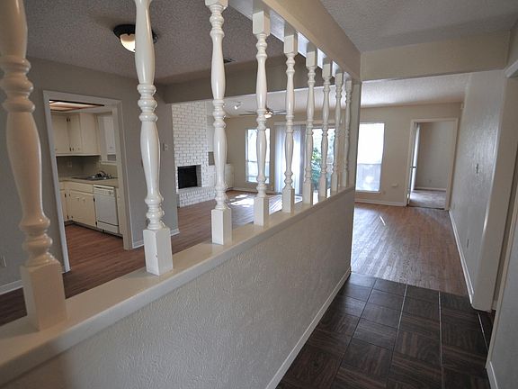 3rd image of 1916 Holly Hill Dr #B