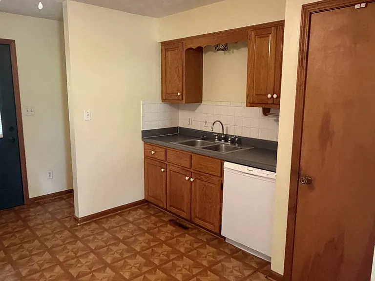 74 S Heather Ln #A — Photo 6