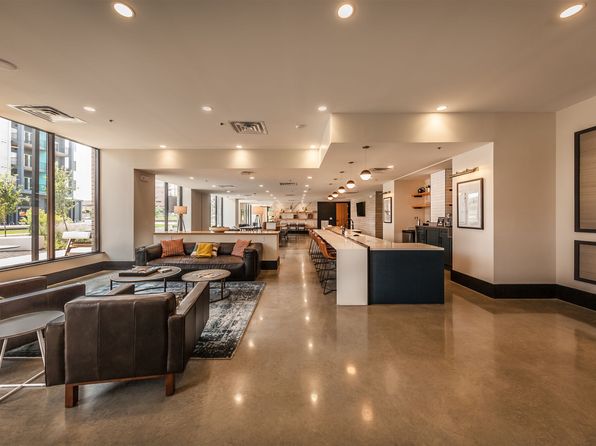 215 Vine St #2405