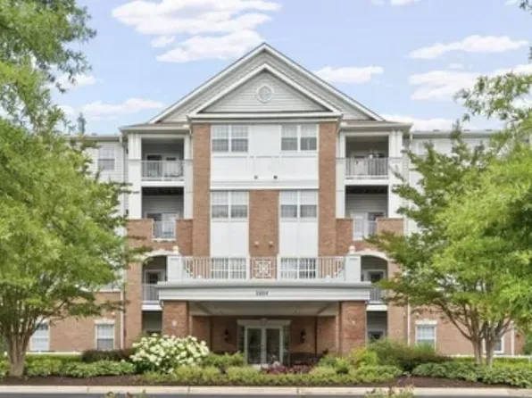 2604 Chapel Lake Dr APT 213, Gambrills, MD 21054