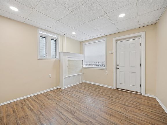 4th image of 2548 N 27th St Floor 1