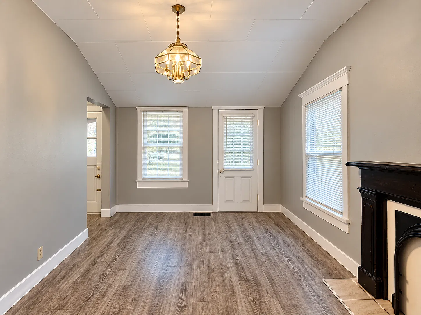 1 bed, 850 sqft, $960 — Photo 2