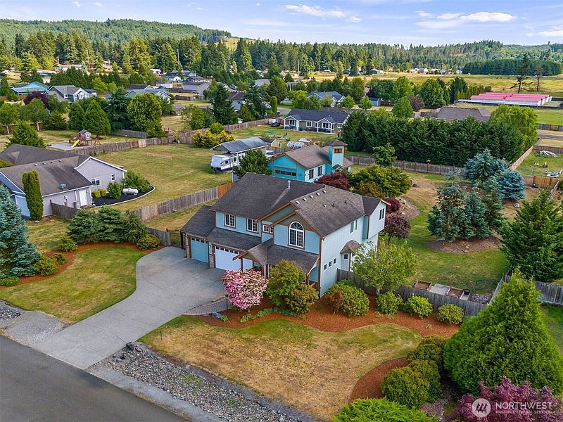 5th image of 4819 181st Lane SW