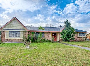 222 Coronation Dr, Houston, TX 77034