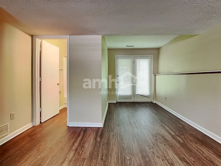 3659 Shorewood Dr — Photo 18