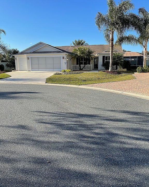 854 Barrymoore Lp/cul-de-sac