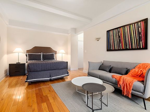 4th image of 1 University Pl APT 2M