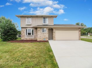 43729 Fleetwood Dr, Canton, MI 48187