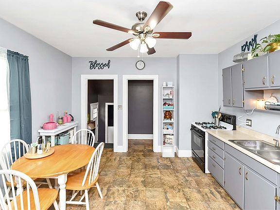 3rd image of 2112 Hurley Ave