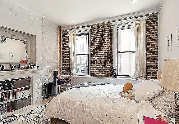 2nd image of 117 Elizabeth St APT 1B