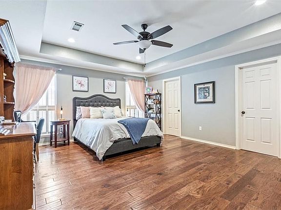 5th image of 10006 Stony Point Dr