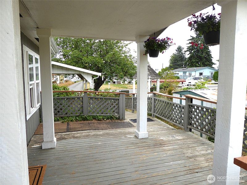 4th image of 491 Mill Road #42