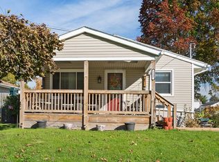 1237 Noble St, Barberton, OH 44203