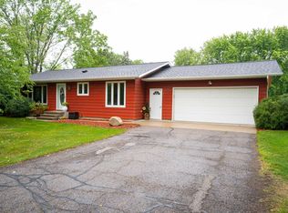 15598 241st St, Cold Spring, MN 56320
