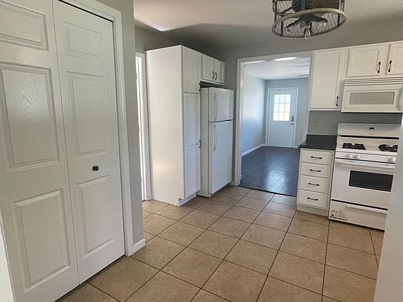 5th image of 125 Poland Hill Dr